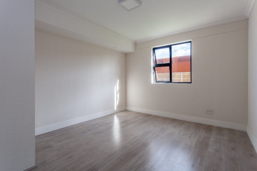 2 Bedroom Property for Sale in Zonnebloem Western Cape